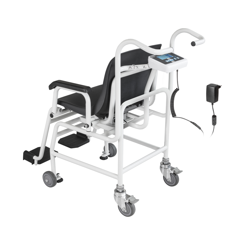 Med sine fire hjul giver denne stolevægt maksimal mobilitet til at bringe vægten til patienten. Dette sikrer en mere effektiv tidsudnyttelse for klinikpersonalet og større sikkerhed for de patienter, der kan vejes i deres vante omgivelser